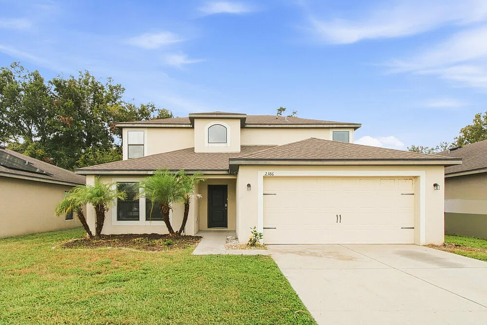 5 bed, 2.5 bath, 2461 sqft, $2,780 — Photo 1