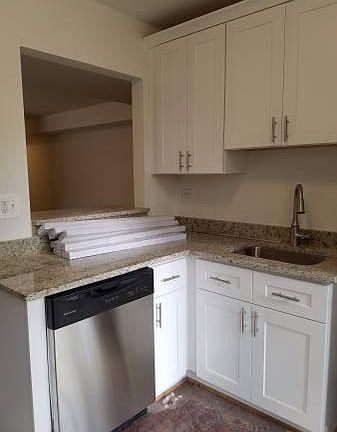 2nd image of 1363 W Sunnyside Ave #1W