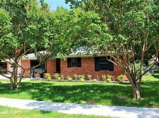 1501 Larue Cir, Ennis, TX 75119