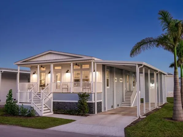 12579 Pine Dr, Fort Myers, FL 33908