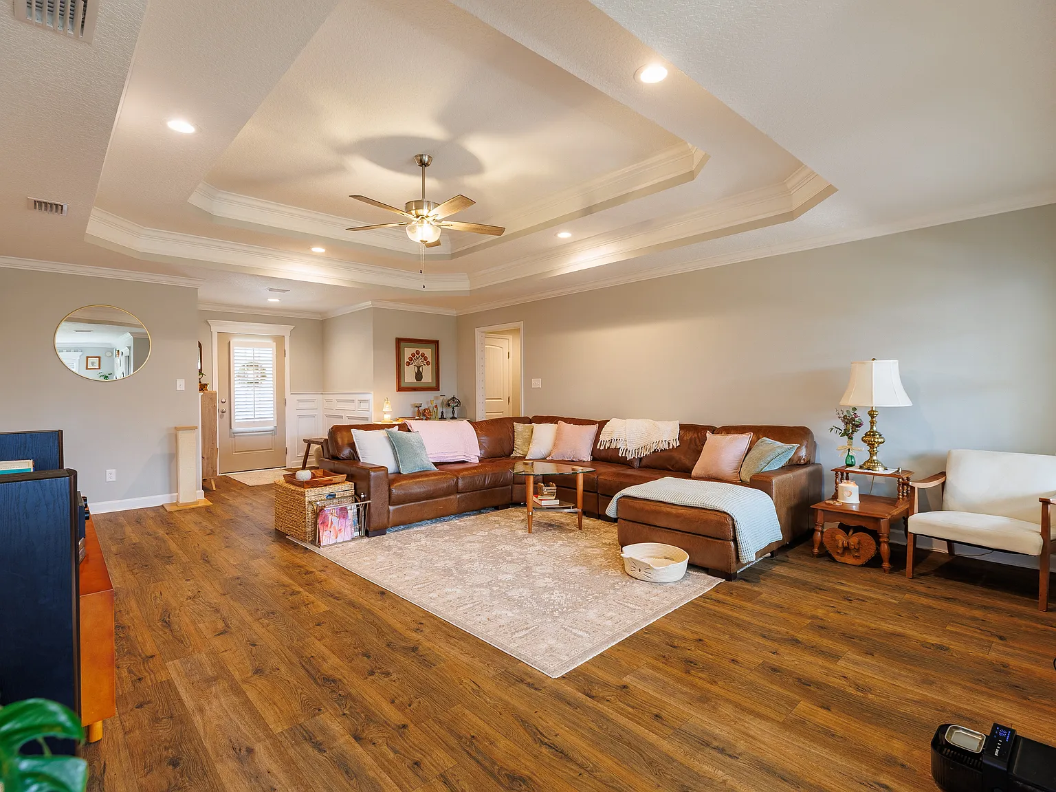 4 bed, 1925 sqft, $2,300 — Photo 4
