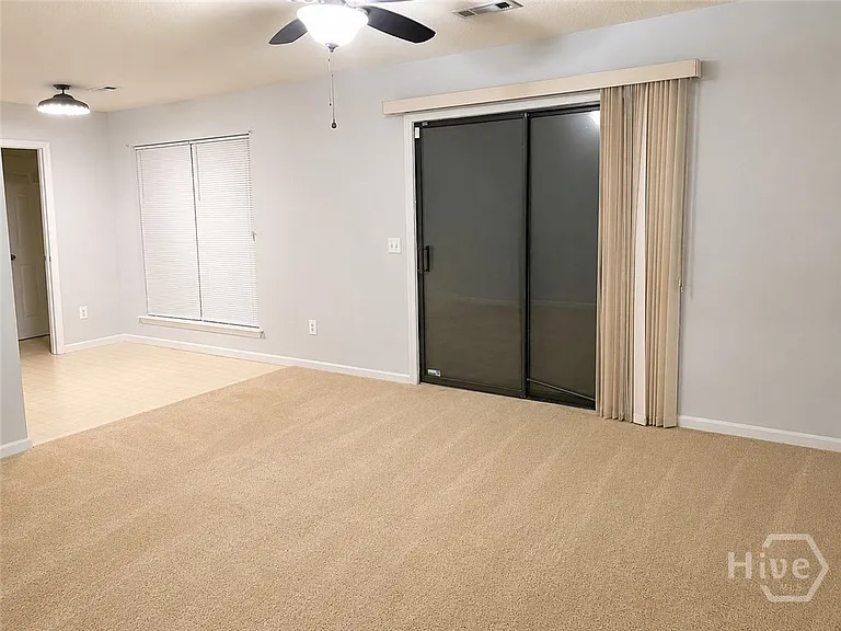 14210 Coffee Bluff Rd — Photo 4