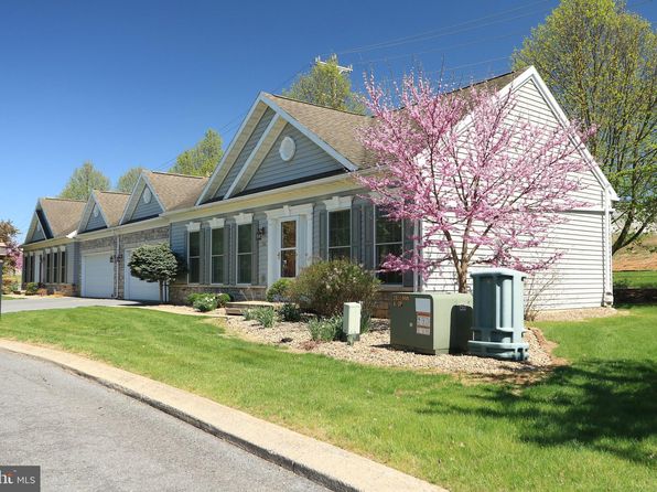 156 Independence Ave, State College, PA 16801