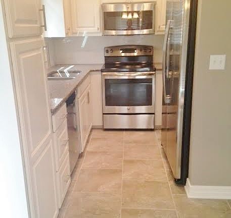 4th image of 3100 Fairfield Ave #2D