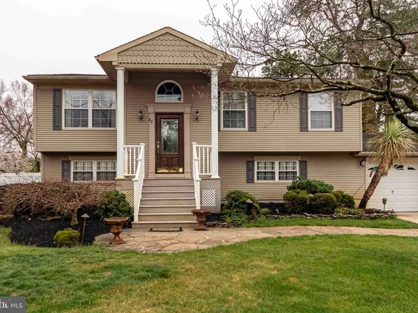 82 Tensaw Dr, Browns Mills, NJ 08015