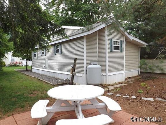 2nd image of 437 Winngray Ln