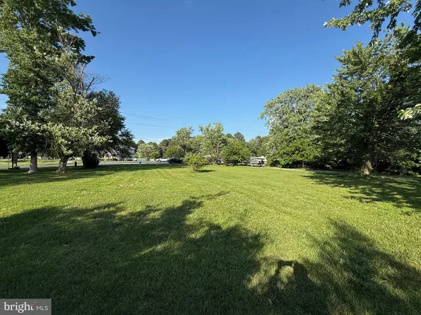 150 Woodland Ave, Ocean View, DE 19970