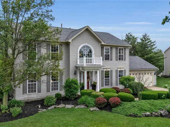 9384 Pinyon Ct, Clarence Center, NY 14032