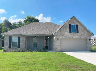 707 Venecia Dr, Bossier City, LA 71111