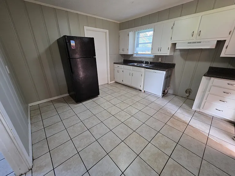 1706 Hatley Rd — Photo 4