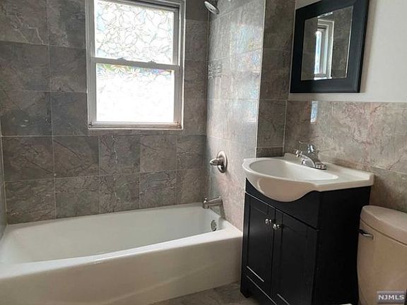 3rd image of 65 Wildwood Ave