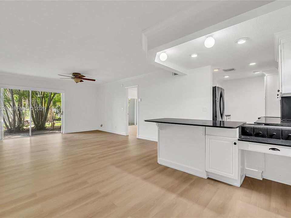 1st image of 725 Hummingbird Way APT 107