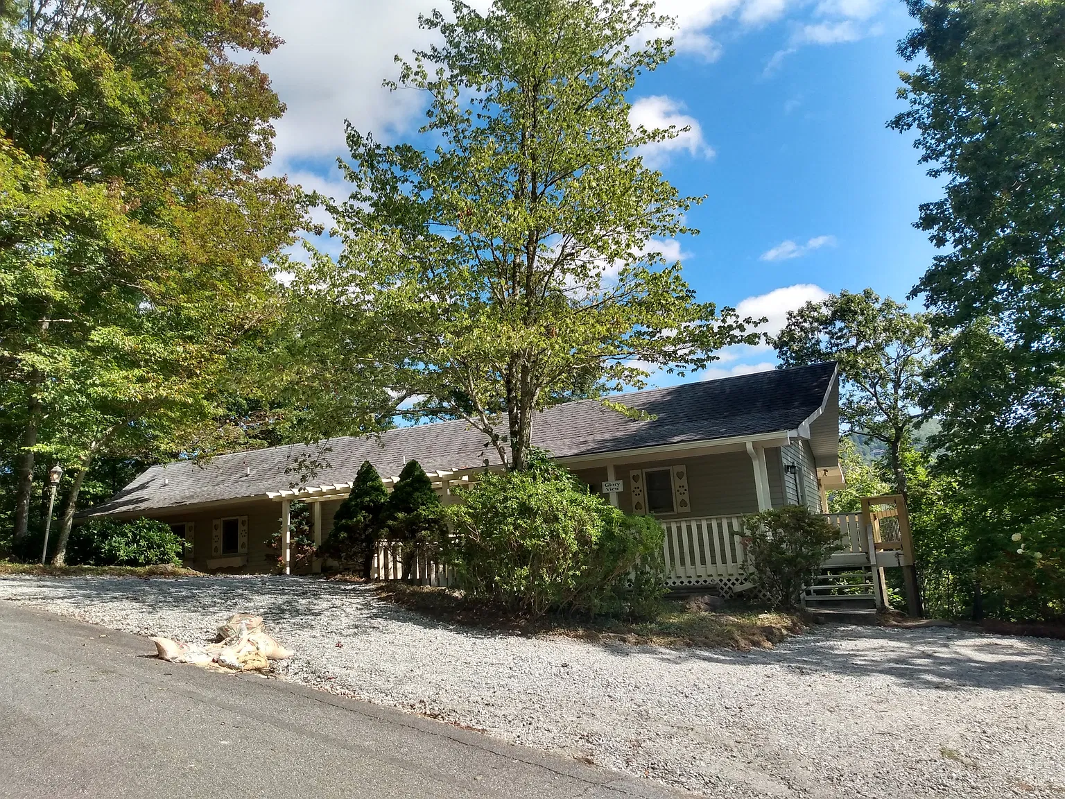 3 bed, 1694 sqft, $3,500 — Photo 2