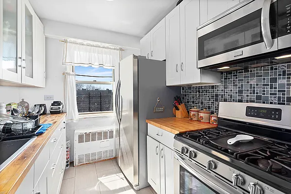 Sold by Christie's International Real Estate Group, LLC | media 3