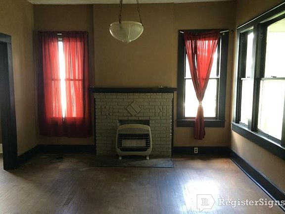 2nd image of 411 Arlington Ave