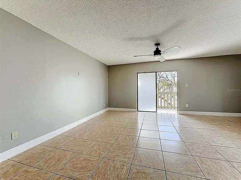 163 Springwood Cir #D — Photo 8