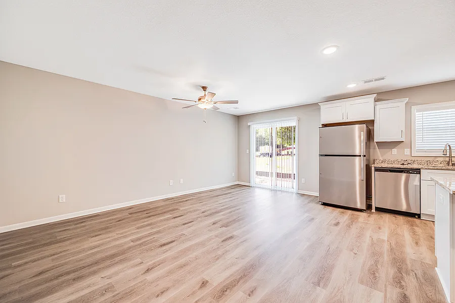 603 D Mason Ct — Photo 4