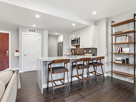4th image of 309 E St APT 43