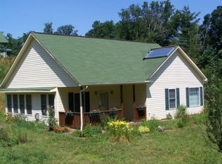 320 Oak Grove Cir, Jefferson, NC 28640