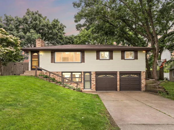 2836 121st Ln NW, Coon Rapids, MN 55433