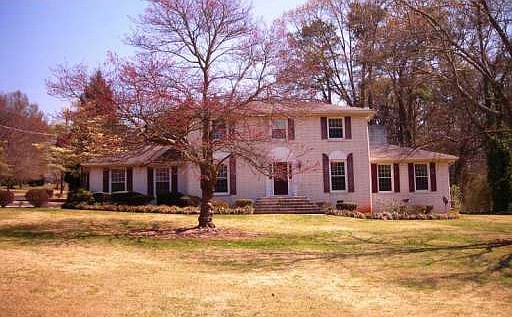 2nd image of 2734 Amberly Way