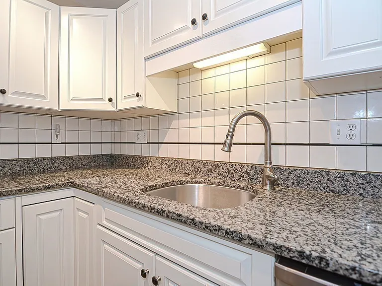 14 Sanford St #29 — Photo 13