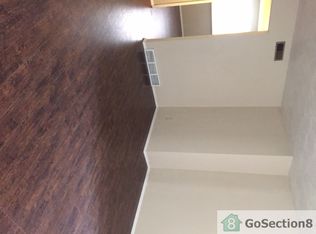 6736 Highland House Ct APT A, Saint Louis, MO 63123