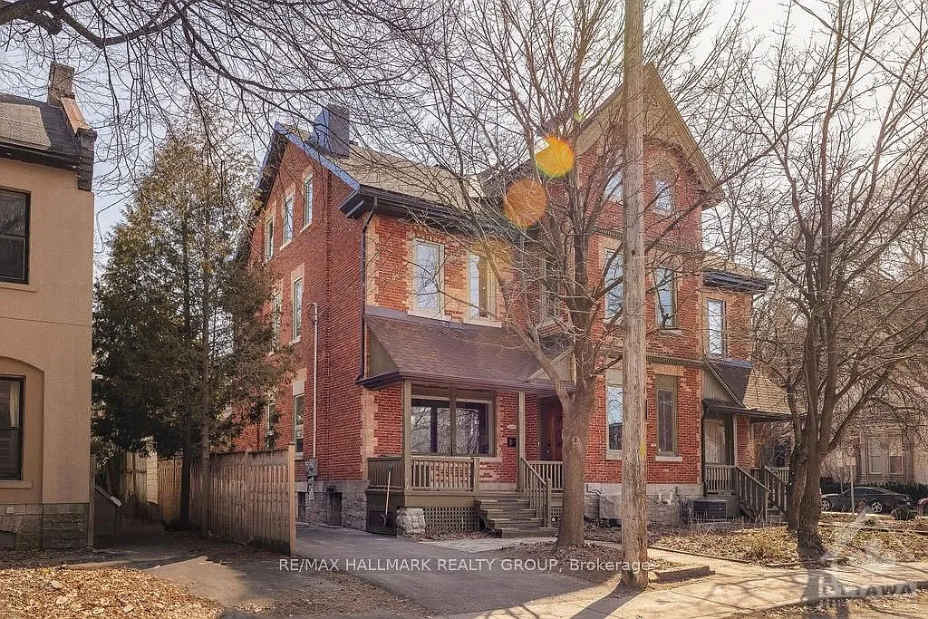 4 bed, $4,400 — Photo 1