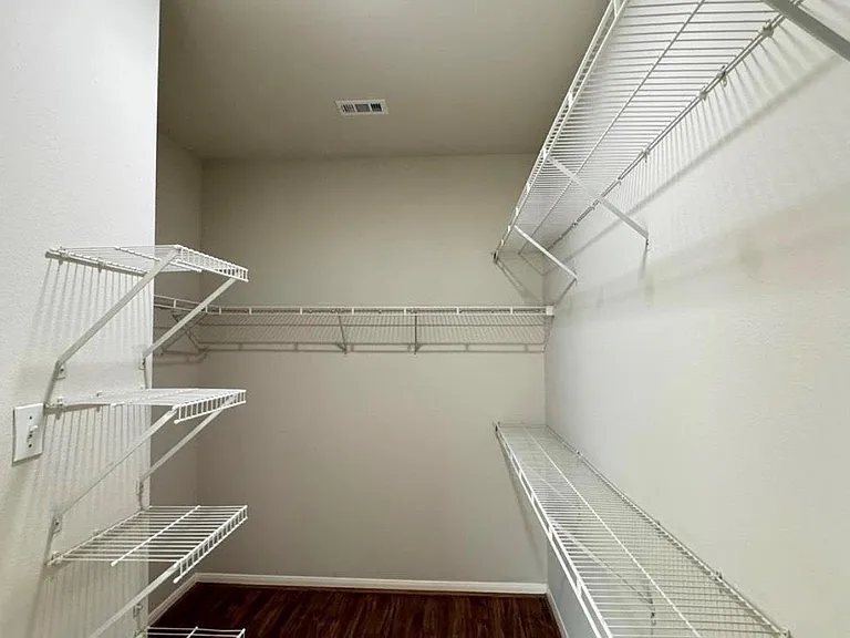 5015 Cottonglen Ct — Photo 12