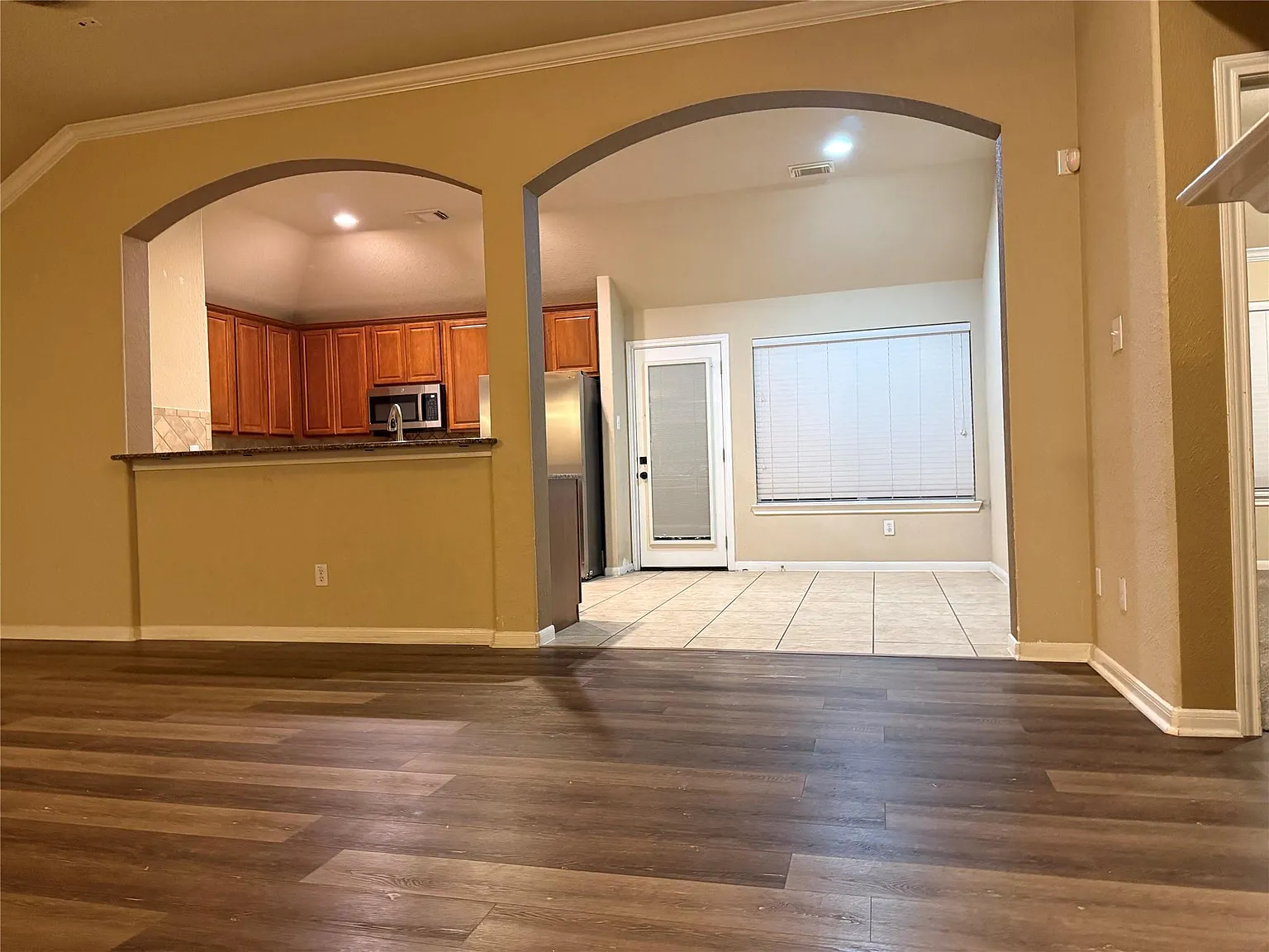 3 bed, 2.0 bath, 1675 sqft, $2,150 — Photo 4