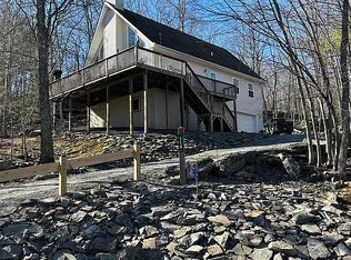 114 Plateau Dr, Lackawaxen, PA 18435