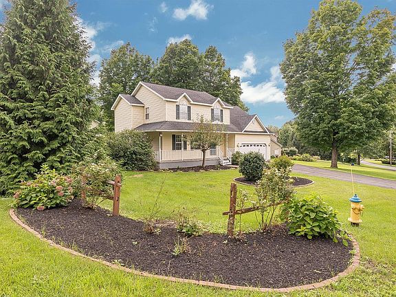 2nd image of 1 Crestwood Lane