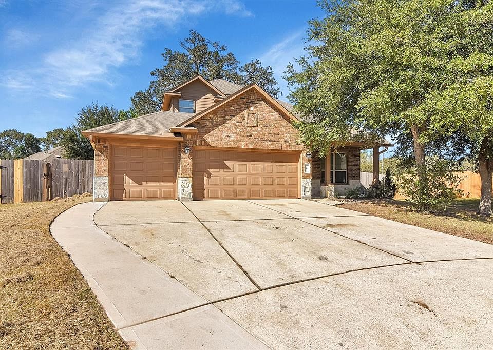 1st image of 21623 Champagne Dr W