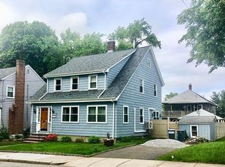 17 Garnet Rd, West Roxbury, MA 02132