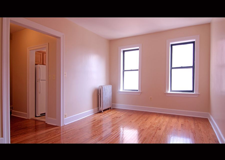 1st image of 1685 University Ave APT 5A