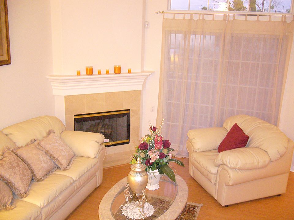 1st image of 11728 205th St Unit 3