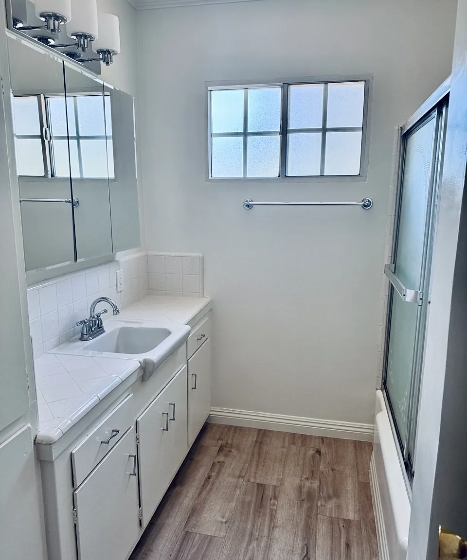 1 bed, 750 sqft, $2,250 — Photo 4