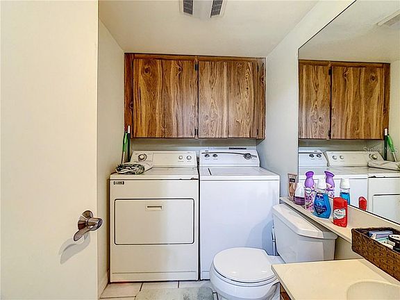 4th image of 5253 Brook Ct #244