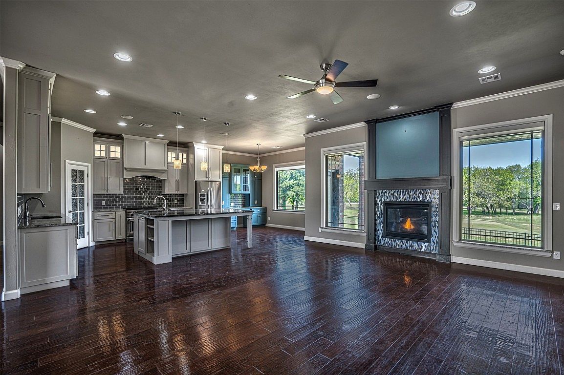 2917 Saint Fergus Dr