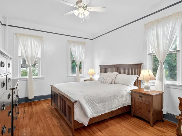 116 Bentley Avenue image 13 of 50