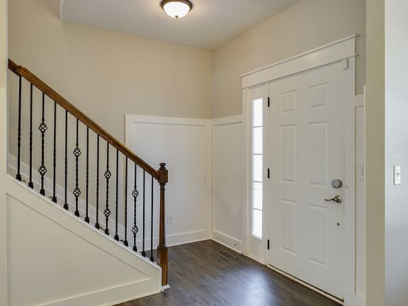 5th image of 2128 Ravenscourt Dr