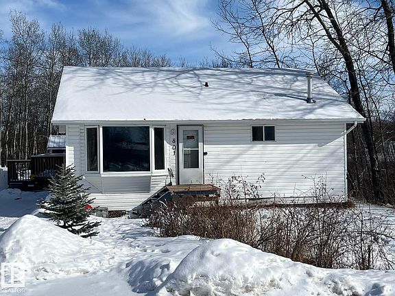 2nd image of 801 Hermitage Way