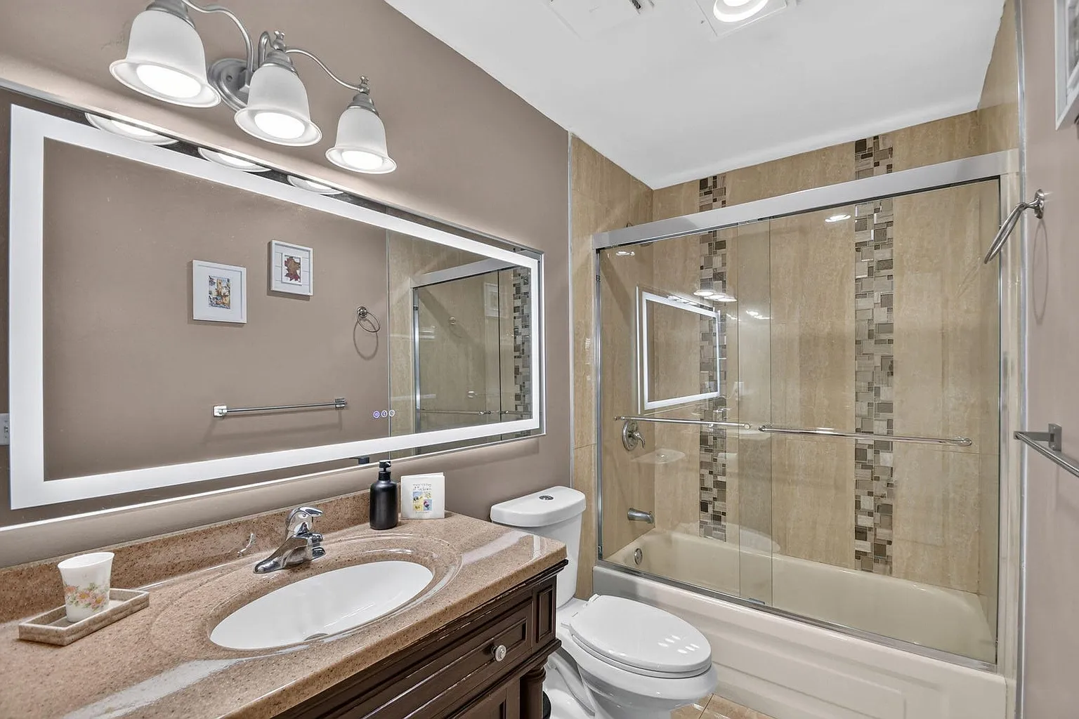 2 bed, 2.5 bath, $2,700 — Photo 3