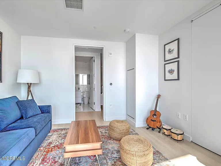 1101 Ocean Ave #1102 — Photo 30