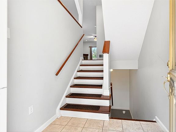 2nd image of 1714 S Shore Ct