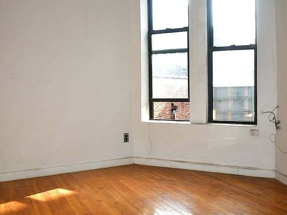 4th image of 476 Clinton Ave APT 6C