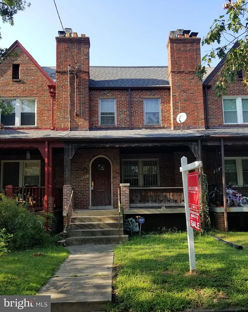 229 Jefferson St NW photo 1