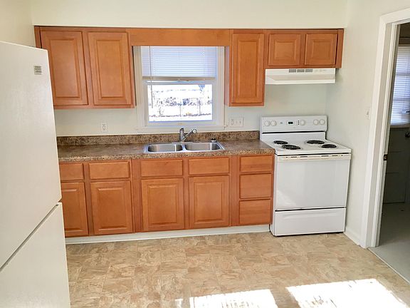 4th image of 510 Hanley St