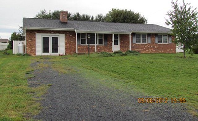 2nd image of 9819 Massanutten Ave