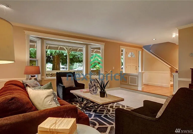 22310 SE 18th Ct — Photo 3